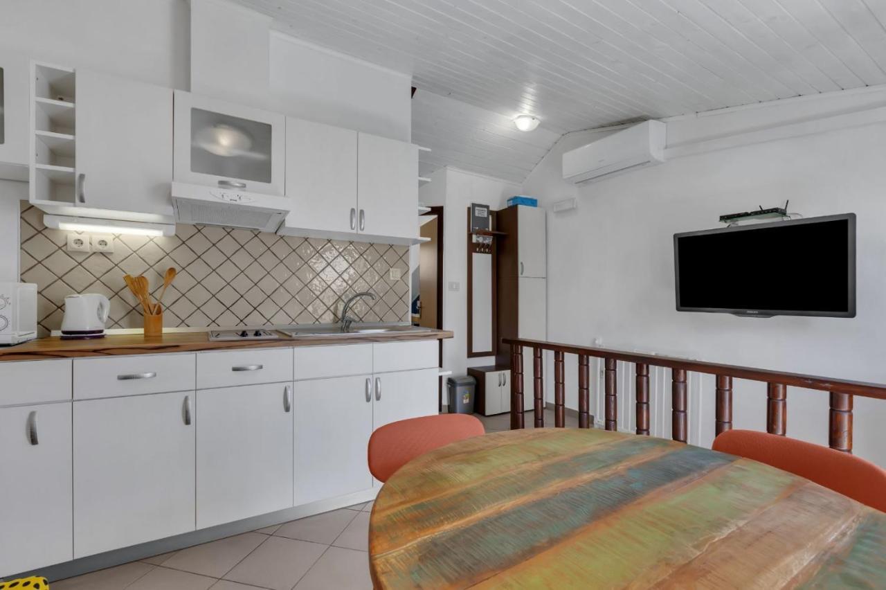 Lanterna Apartment