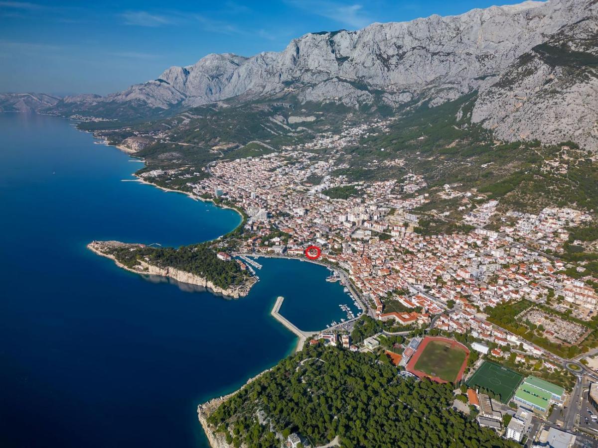Lanterna Makarska